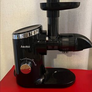 Aeitto Black Juicer Machine